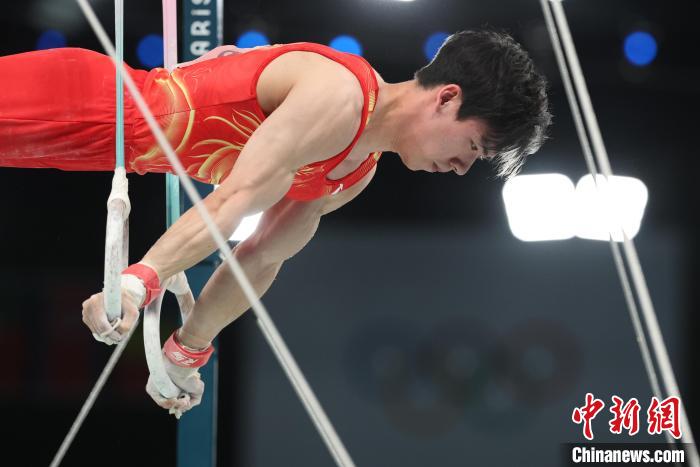 巴黎奥运中国健儿闪耀赛场：金牌之外亦有英雄