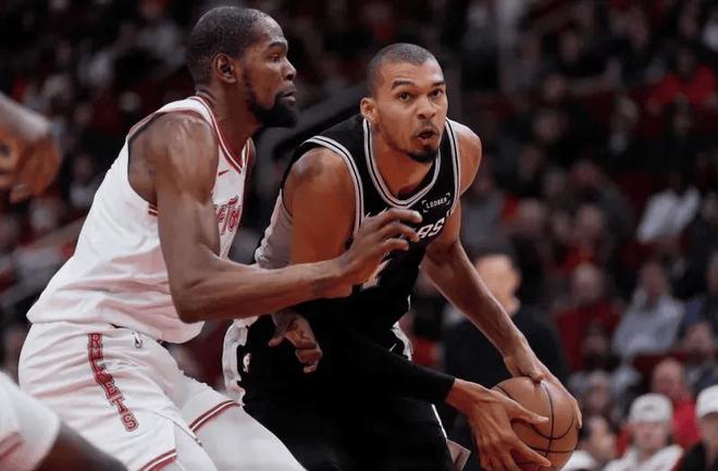 杨瀚森G联赛爆发砍31分 开拓者西部排名再变