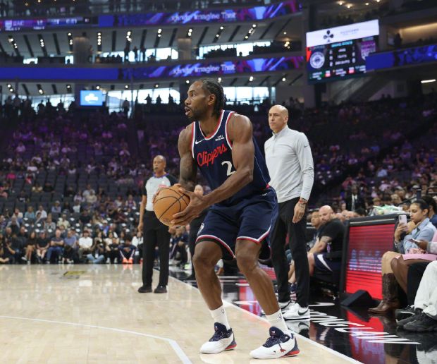 快船主场惨败雷霆 亚历山大打爆邓恩助队大胜