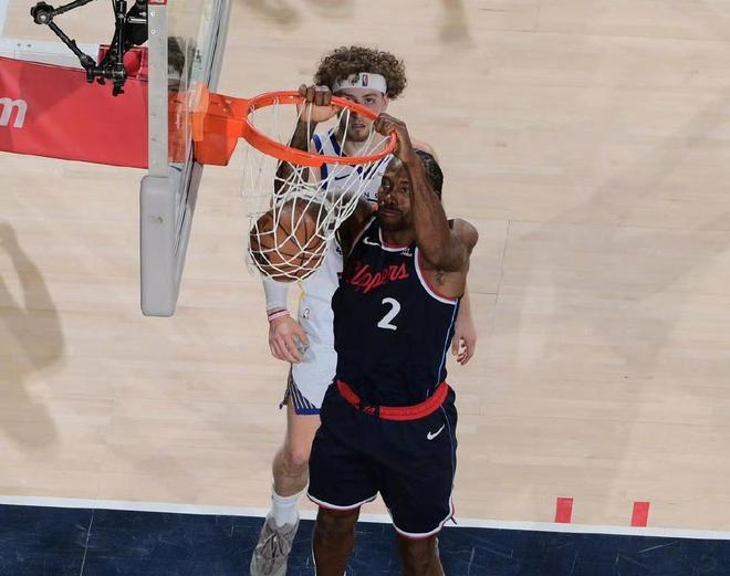 勇士126-121逆转淘汰快船晋级下一轮附加赛