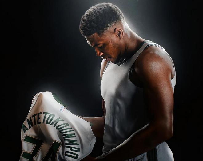 雄鹿主帅老里下课 字母哥或离队 队伍战绩创历史